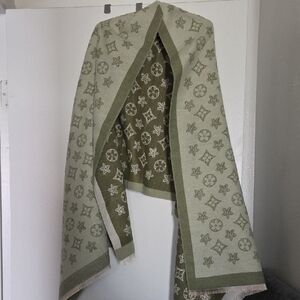 Fashion Scarf/Shawl NWOT